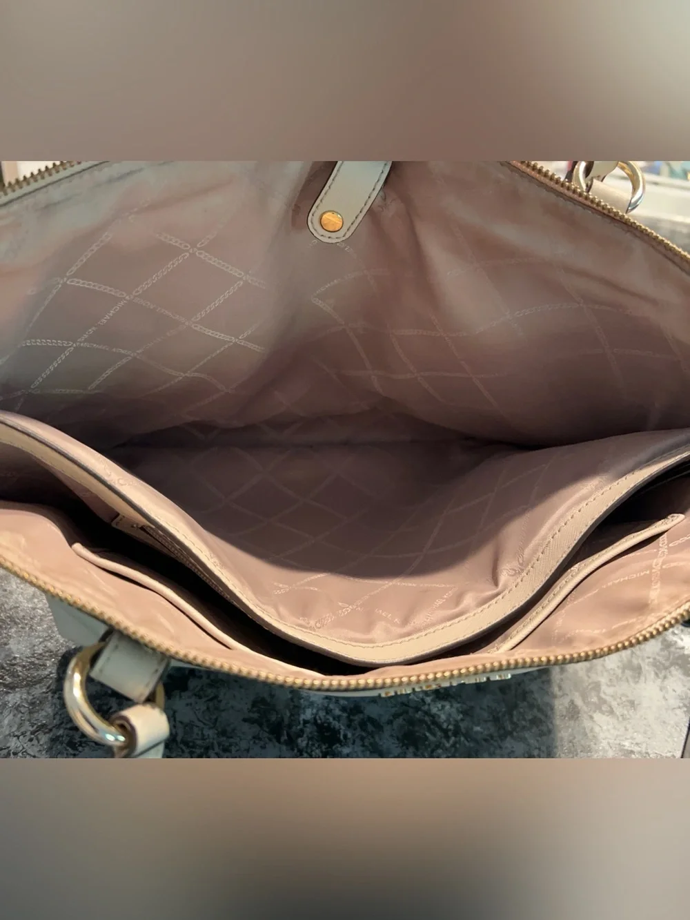 Michael Kors Medium Sullivan Top-Zip Tote – Cream Saffiano – AS IS